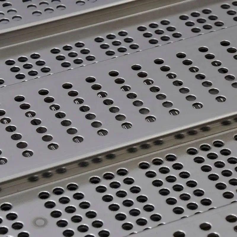 Round hole pattern perforated mesh
