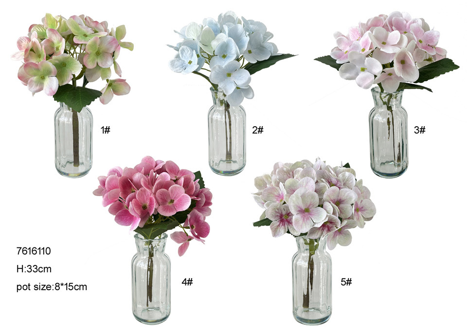 24.5cm hydrangea in glass vase