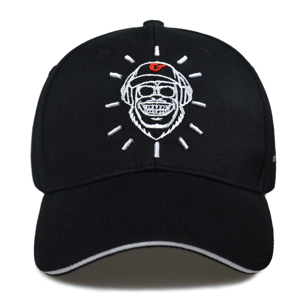 Custom Embroidered logo baseball cap   