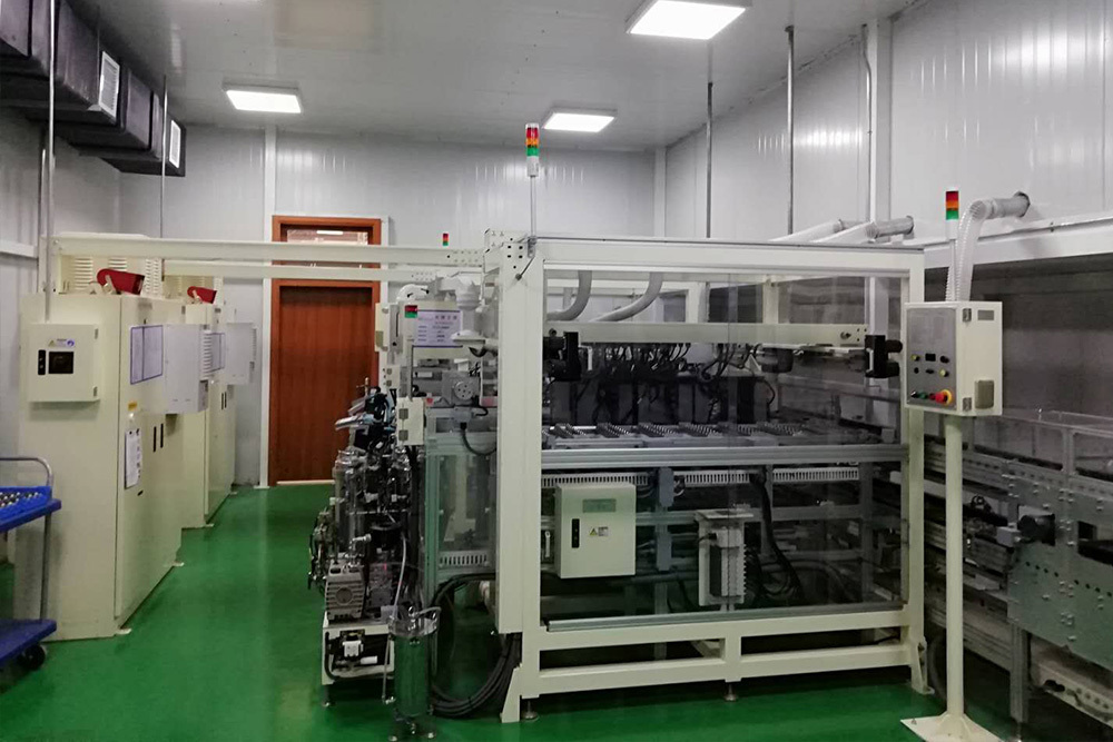 Piston fluorine coating room