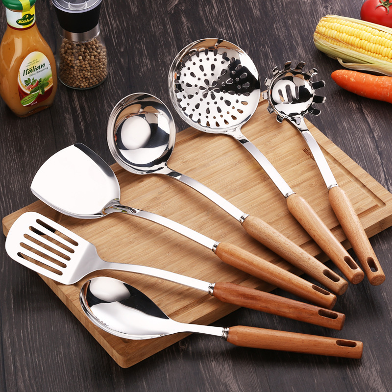 Wooden-handled spoon and spatula