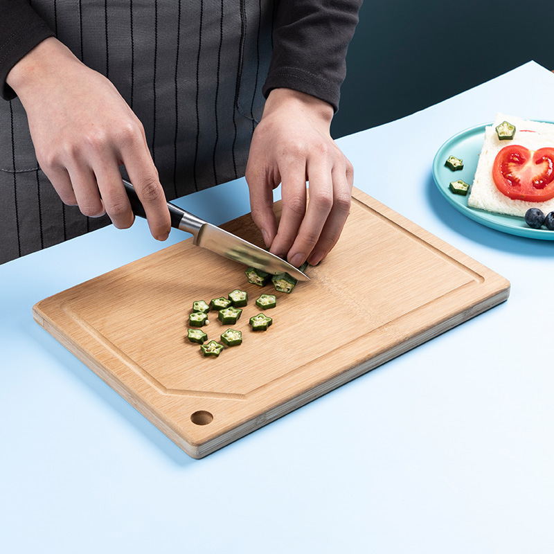 Mini slotted cutting board without handle
