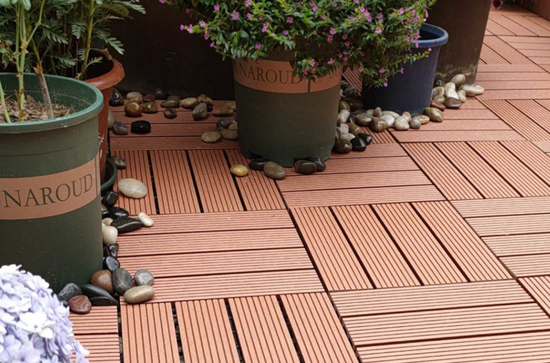 What are the advantages and disadvantages of wood-plastic flooring