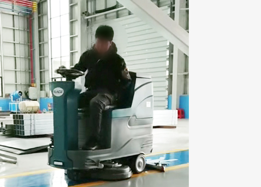 工廠車間倉庫用洗地機做保潔更高效