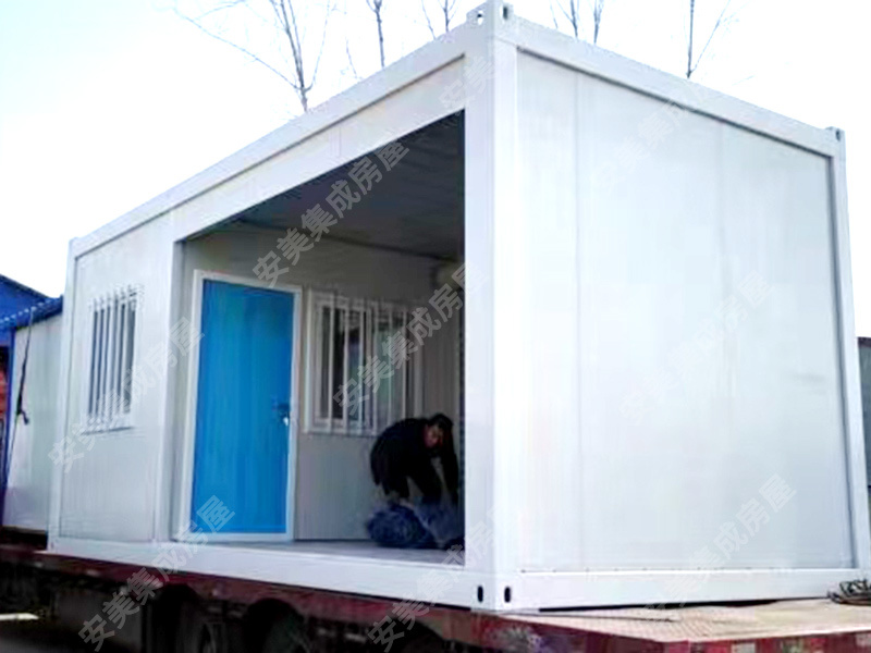 Outdoor Sentry Box
