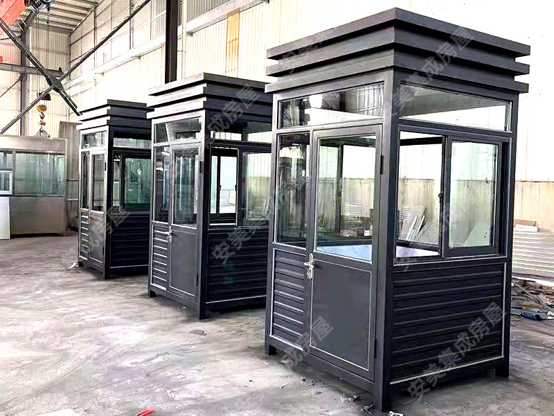 Outdoor Sentry Box