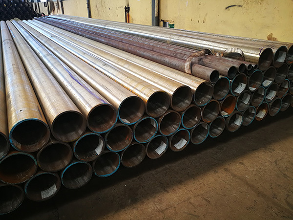 High pressure seamless alloy steel pipe