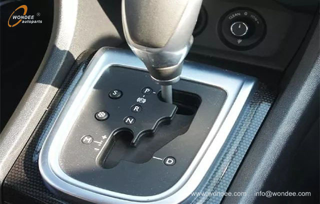 Why does a CVT gearbox also have an M gear? What is the difference between M+/- and D/+-?