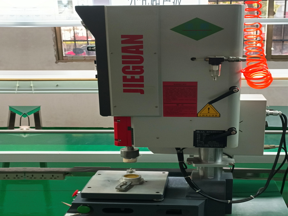 超聲波焊接機(jī) 超聲波焊接機(jī)