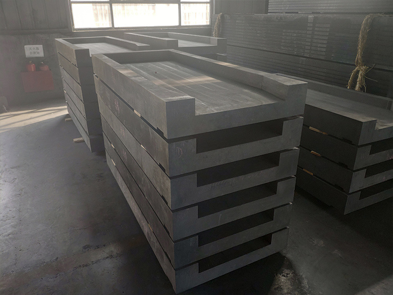 Medium-coarse structural material - Graphite spout