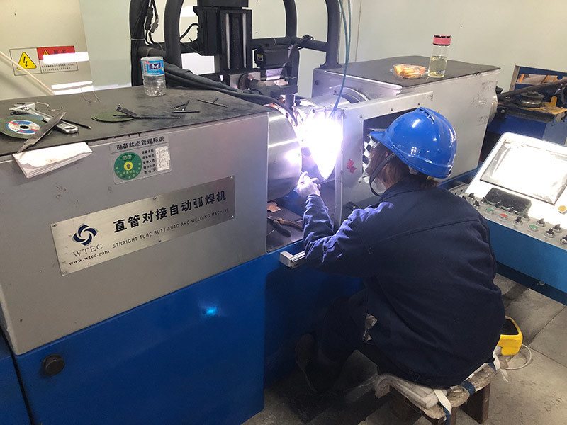 直管對接自動弧焊機