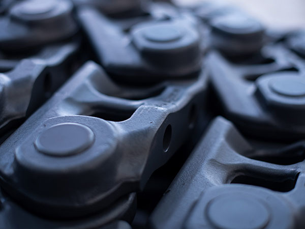 Chain rail assembly
