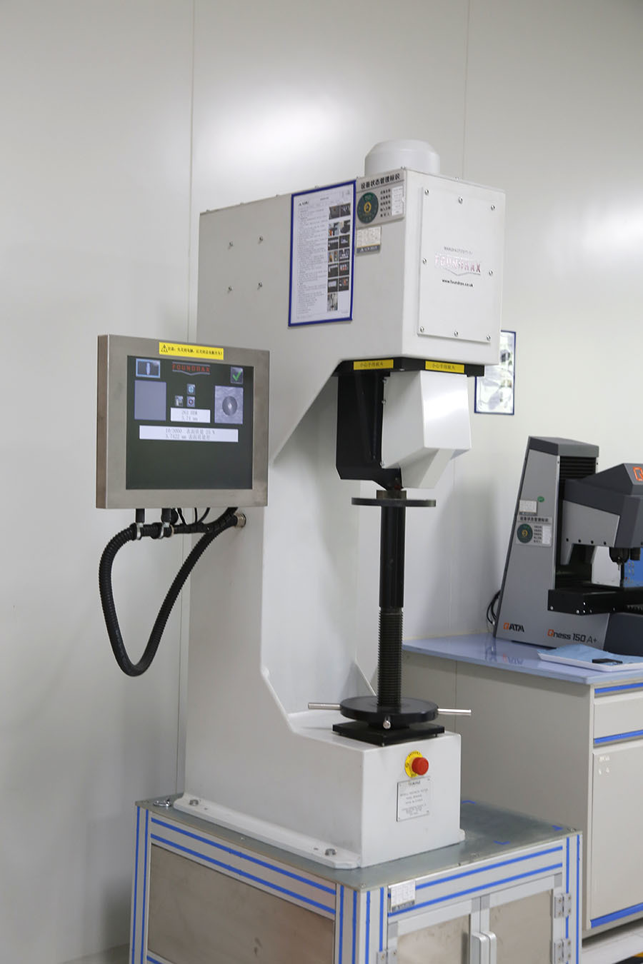 Full automatic Brinell hardness hardness tester Full automatic Brinell hardness hardness tester
