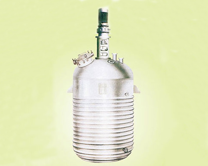 Half-tube heating type reaction kettle
