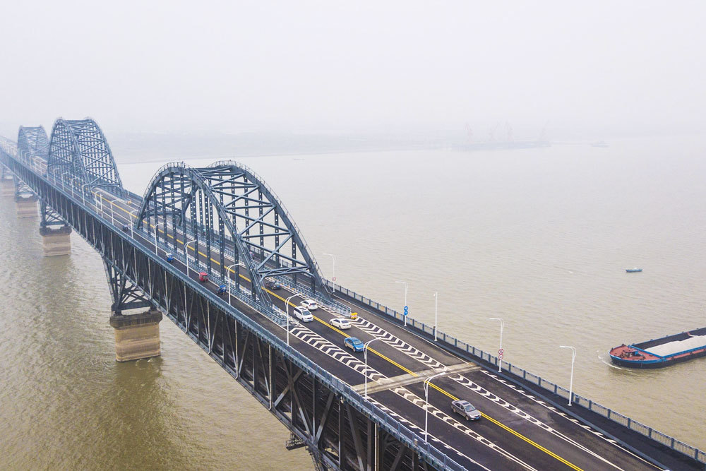 Construction of anticorrosive paint for highway bridge reconstruction of Jiujiang Yangtze River Bridge