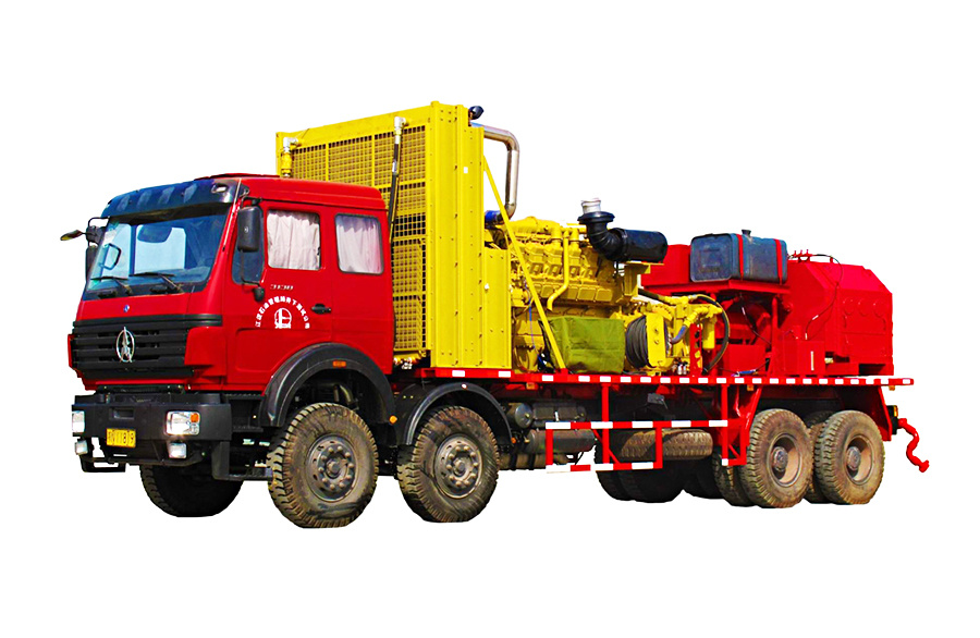 YLC105型压裂车