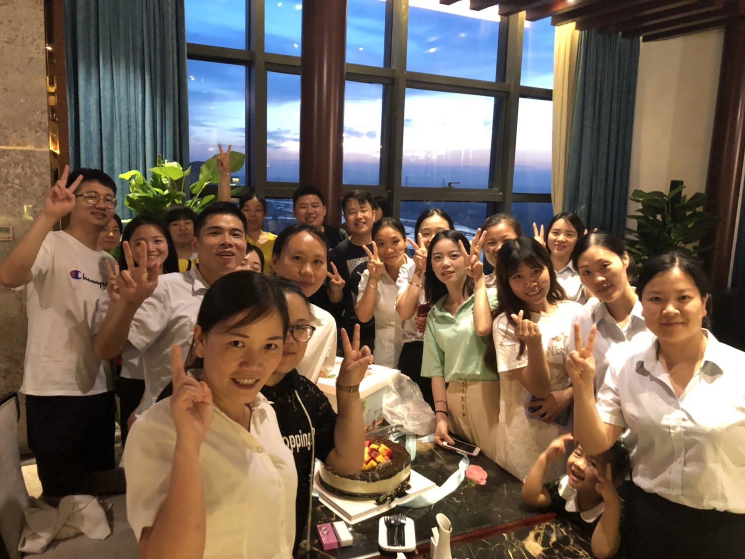 员工生日会