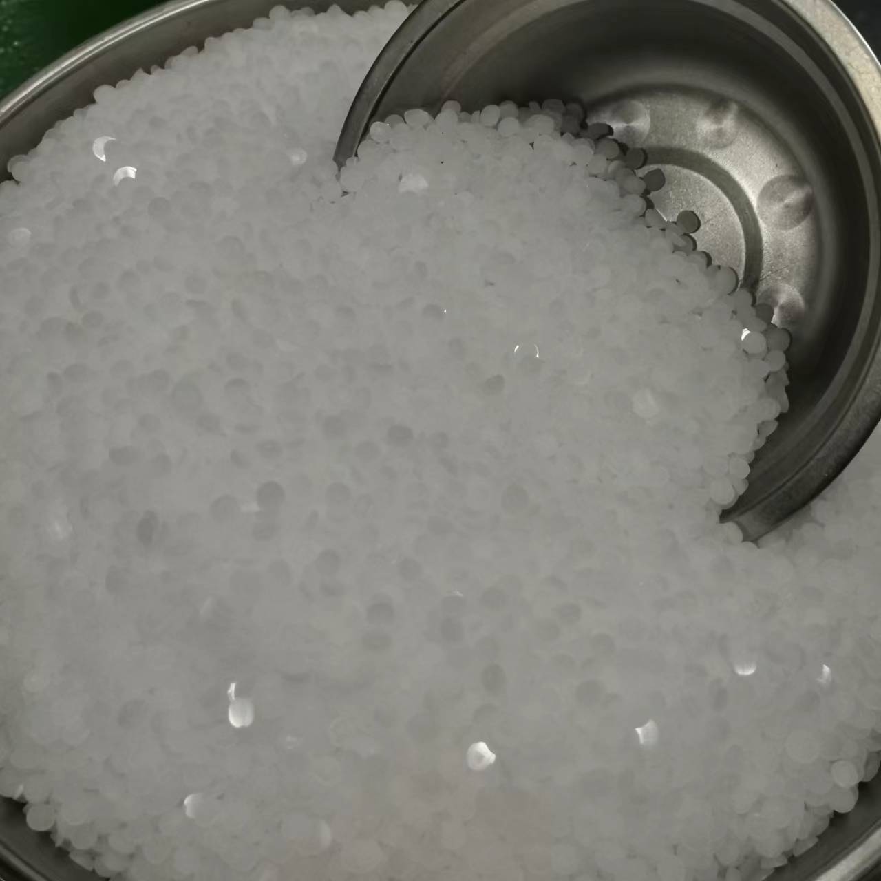 Paraffin forming agent for cemented carbide manufacturers