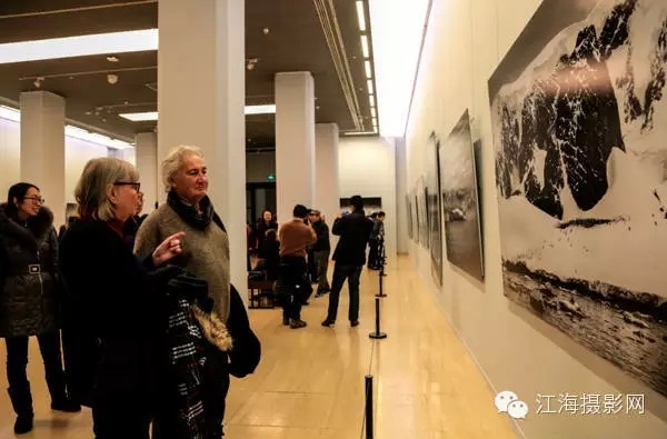 戴建成《黑白南极》摄影展暨研讨会在北京中国美术馆举行