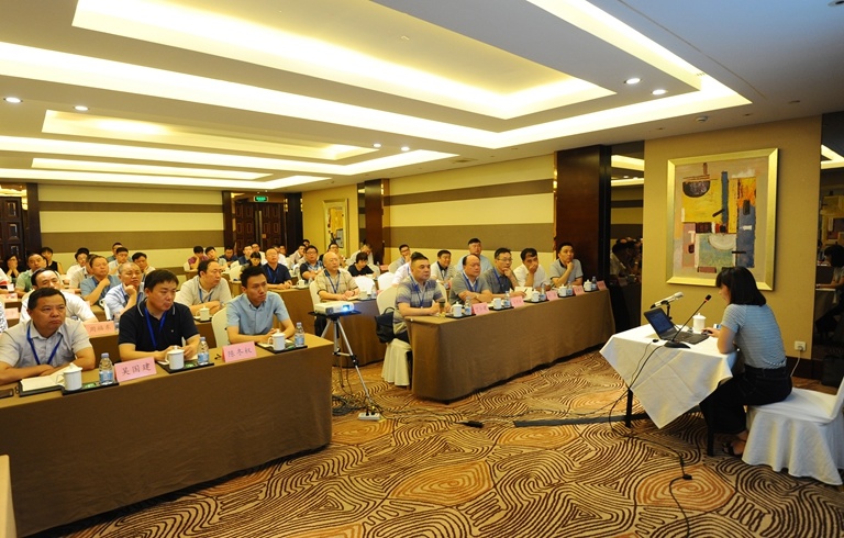 南通五建召开2017年半年工作会议