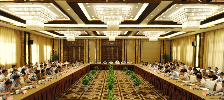南通五建召开2017年半年工作会议