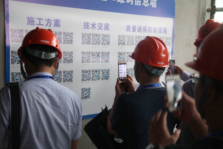 南通五建召开2017年半年工作会议