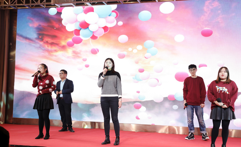 南通五建召开2018年度总结表彰暨新春联谊会
