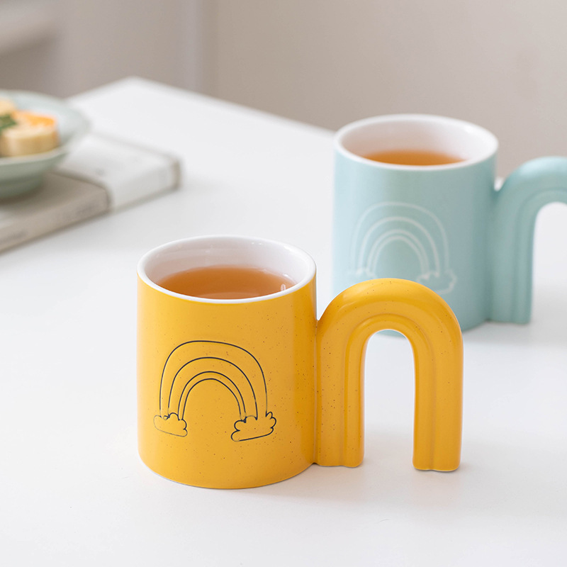 Ceramic M-shaped handle cup can be customized with patterns Factory direct delivery at low price and high efficiency