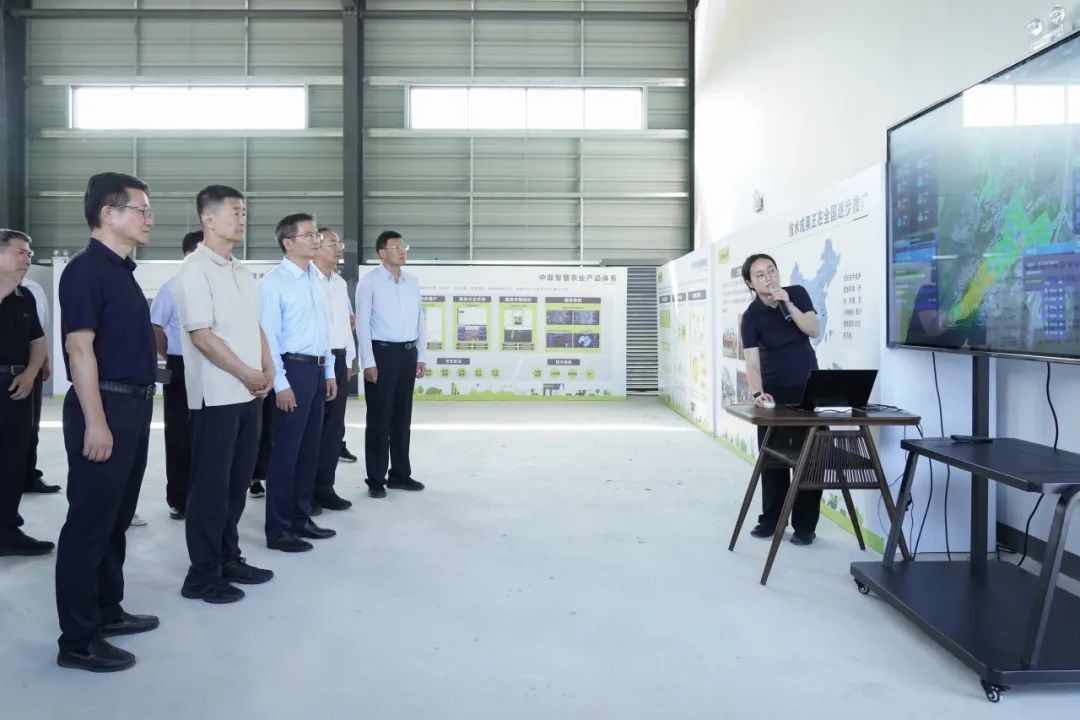 全国人大农委副主任委员范骁骏一行来中联重科调研农业板块发展情况
