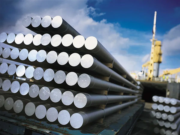 Different forms of aluminium - aluminium rods