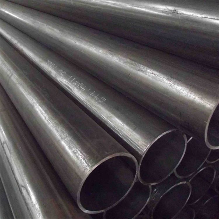 The difference between carbon steel pipe and seamless steel pipe