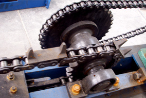 The gear manufacturer tells you the reason why the gear reducer vibrates too much