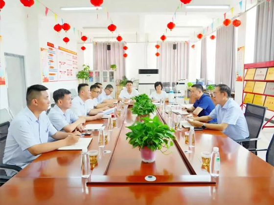 河南能源建设公司党委书记、董事长刘兴彦到润田煤矿项目部调研