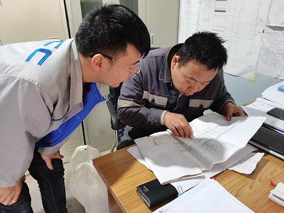 面对项目新入职的员工，他诲人不倦