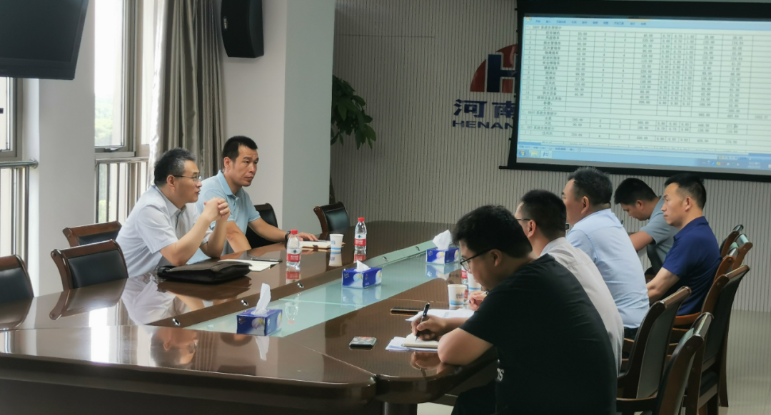 中国矿业大学刘志强教授到国龙矿建走访交流