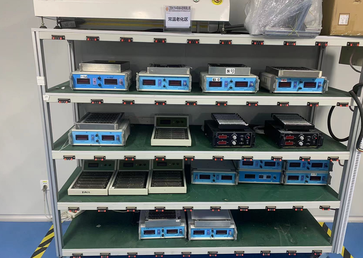 Room temperature aging tester