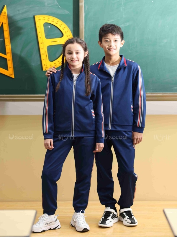 校服