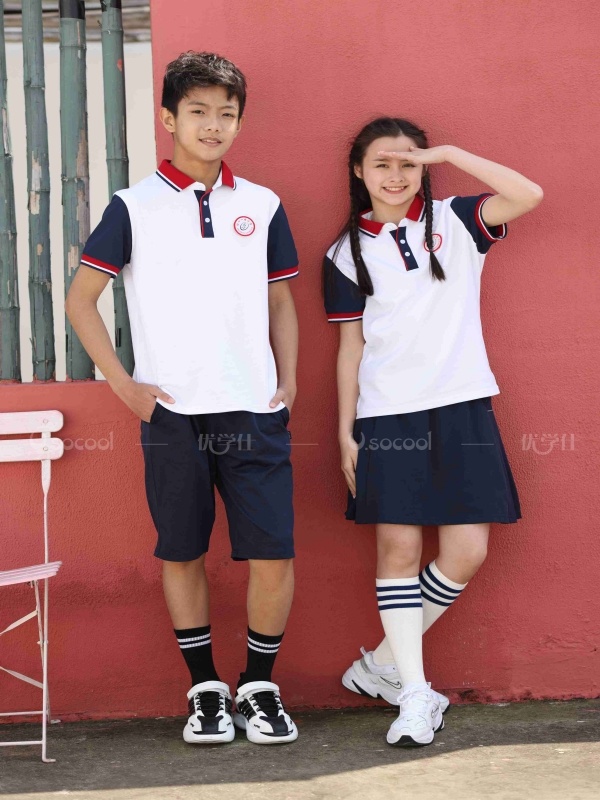 校服
