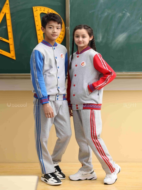 校服