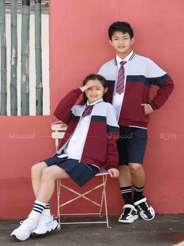 校服