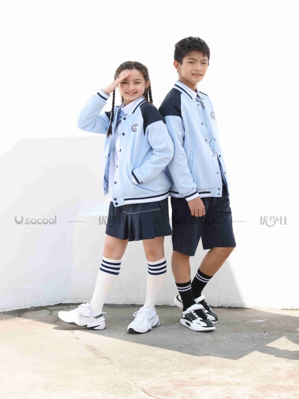 校服