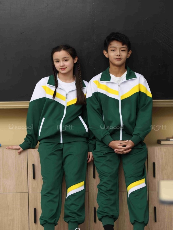 校服