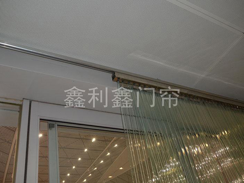 推拉式软门帘滑道结构
