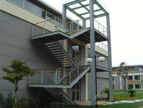钢结构消防梯、钢结构外挂楼梯（疏散梯、安全梯、逃生梯）