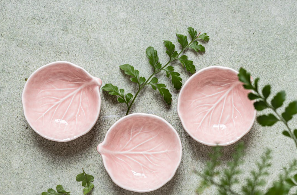 Advantages of melting raw materials for glaze into frit