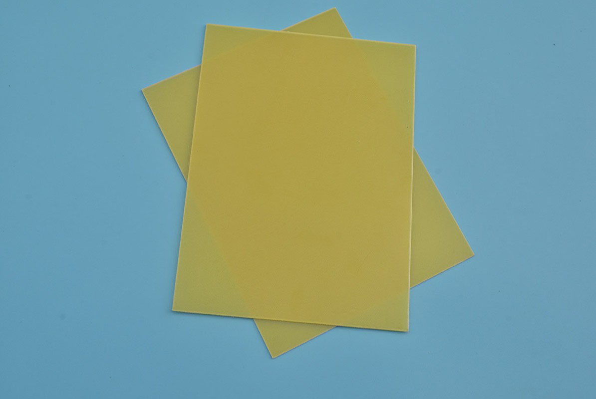 Yellow CEM-3 insulating board