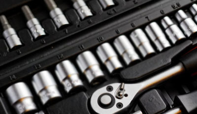 Introduction to socket wrenches and selection and use of socket tools