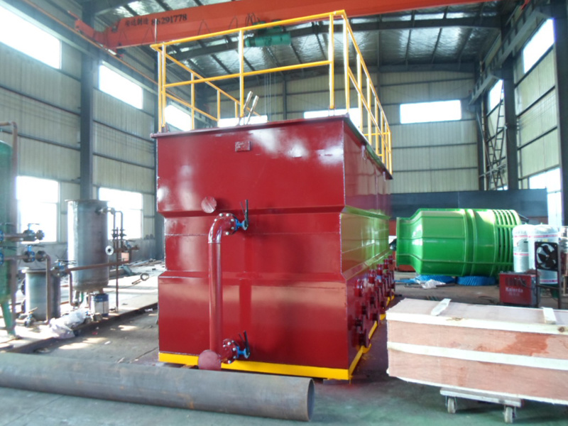 Pressure waste liquid treatment device