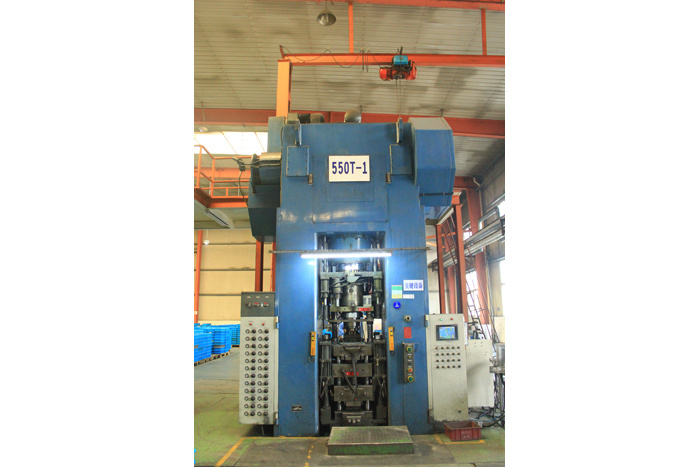 550T forming press
