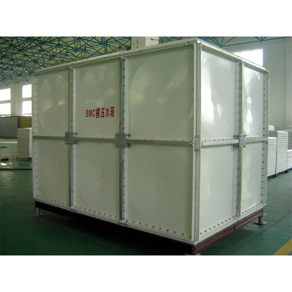 Fiberglass water tank